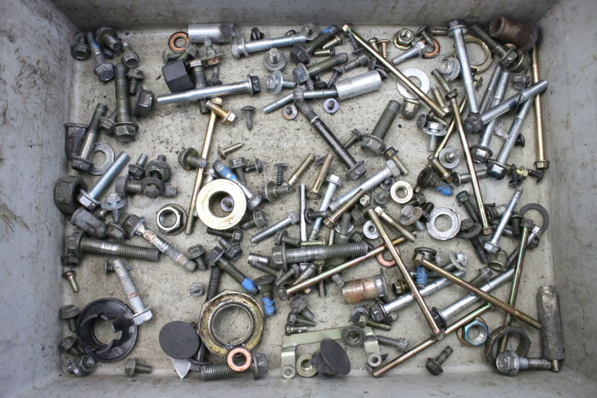 photo de TORBA ZESTAW ŚRUB I WKRĘTÓW PEUGEOT TWEET 125 (2010 - 2017) - Widok główny