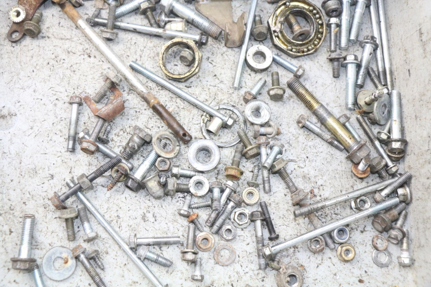 photo de WOREK ŚRUB I WKRĘTÓW PEUGEOT V-CLIC VCLIC 50 (2007 - 2013) - Szczegół części