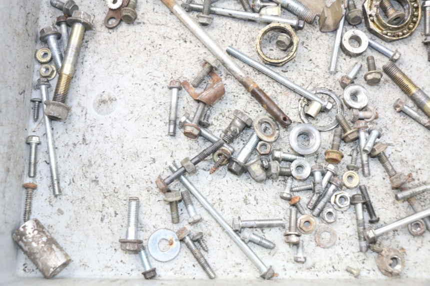 photo de WOREK ŚRUB I WKRĘTÓW PEUGEOT V-CLIC VCLIC 50 (2007 - 2013) - Zoom stanu zużycia