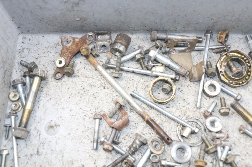 photo de WOREK ŚRUB I WKRĘTÓW PEUGEOT V-CLIC VCLIC 50 (2007 - 2013) - Inny kąt widzenia