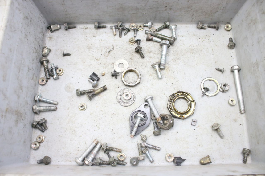 photo de WOREK ŚRUB I WKRĘTÓW PEUGEOT V-CLIC VCLIC 50 (2007 - 2013) - Szczegół części