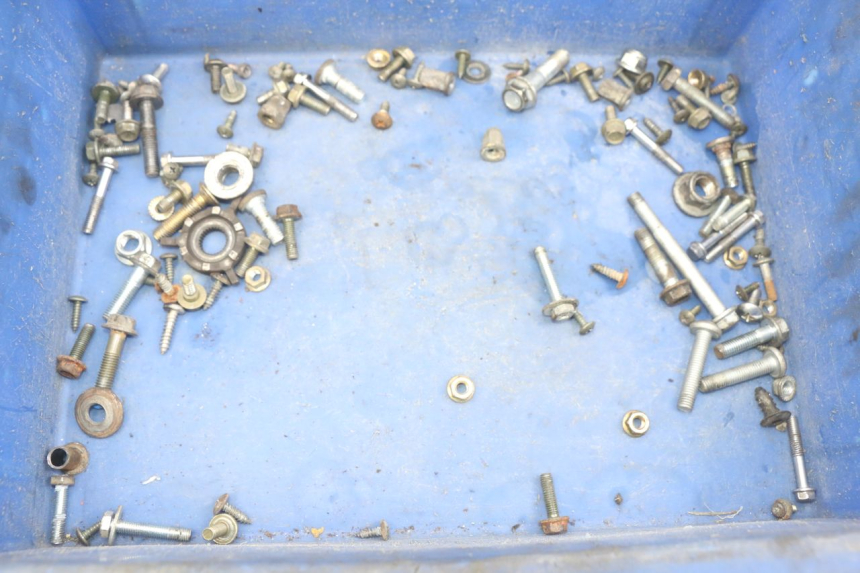 photo de WOREK ŚRUB I WKRĘTÓW PEUGEOT V-CLIC VCLIC 50 (2007 - 2013) - Szczegół części