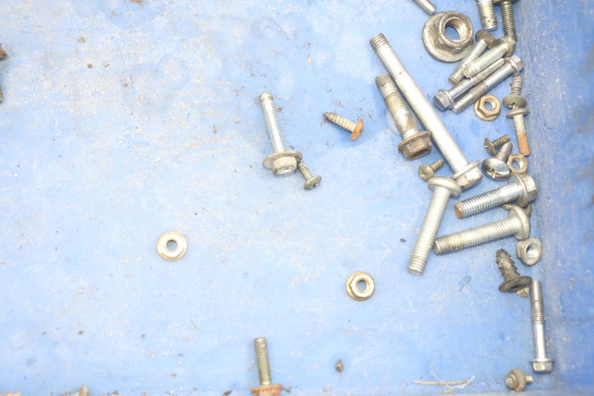 photo de WOREK ŚRUB I WKRĘTÓW PEUGEOT V-CLIC VCLIC 50 (2007 - 2013) - Zoom stanu zużycia