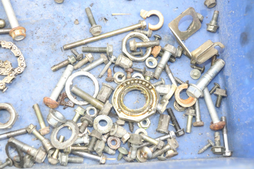 photo de WOREK ŚRUB I WKRĘTÓW PEUGEOT V-CLIC VCLIC 50 (2007 - 2013) - Inny kąt widzenia