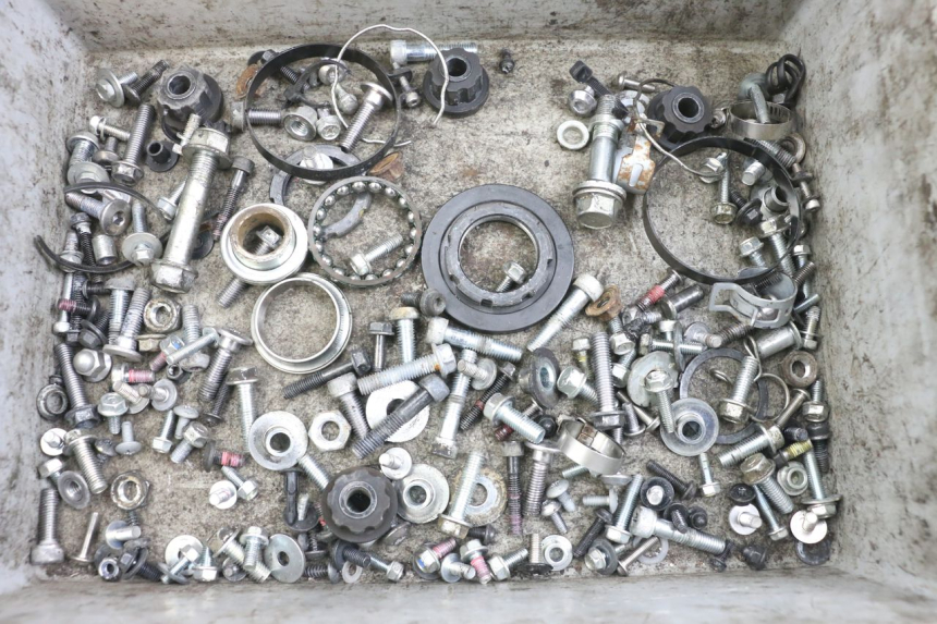 photo de WOREK ŚRUB I WKRĘTÓW KAWASAKI VERSYS ABS 650 (2015 - 2018) - Widok główny