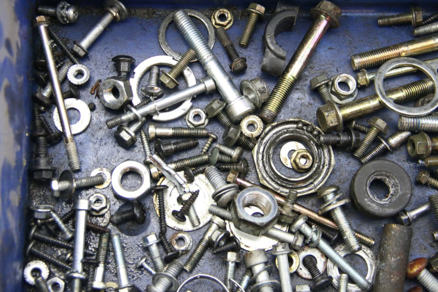 photo de WOREK ŚRUB I WKRĘTÓW PIAGGIO VESPA GTS SUPER IE 125 (2009 - 2016) - Zbliżenie techniczne