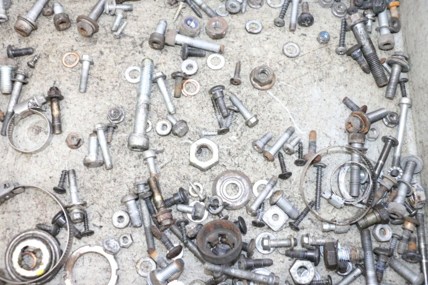 photo de WOREK ŚRUB I WKRĘTÓW PIAGGIO VESPA GTS SUPER IE 125 (2009 - 2016) - Szczegół części