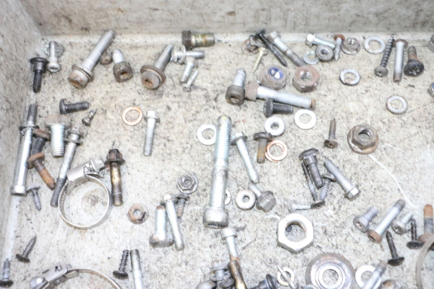 photo de WOREK ŚRUB I WKRĘTÓW PIAGGIO VESPA GTS SUPER IE 125 (2009 - 2016) - Zoom stanu zużycia