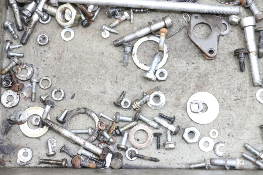 photo de WOREK ŚRUB I WKRĘTÓW PIAGGIO VESPA LX 2T 50 (2005 - 2013) - Zoom stanu zużycia