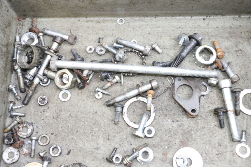 photo de WOREK ŚRUB I WKRĘTÓW PIAGGIO VESPA LX 2T 50 (2005 - 2013) - Inny kąt widzenia