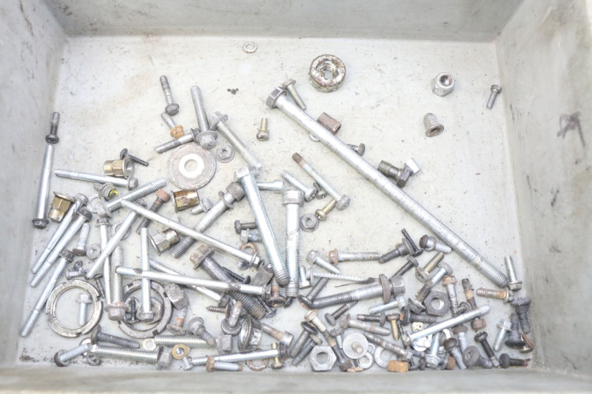 photo de WOREK ŚRUB I WKRĘTÓW PIAGGIO VESPA LX 125 (2005 - 2010) - Widok główny