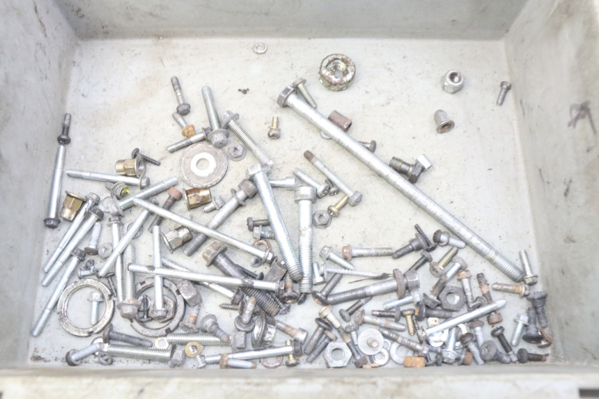 photo de WOREK ŚRUB I WKRĘTÓW PIAGGIO VESPA LX 125 (2005 - 2010) - Szczegół części