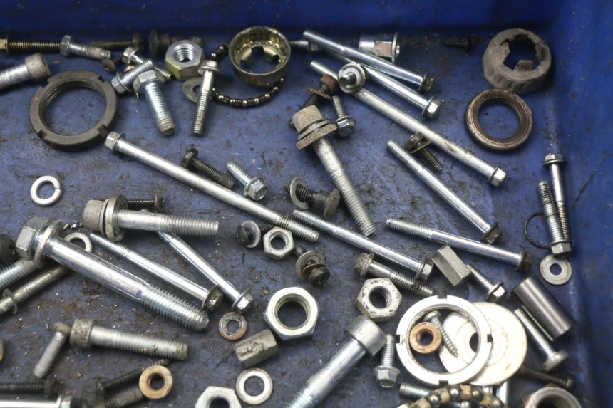 photo de WOREK ŚRUB I WKRĘTÓW PIAGGIO VESPA LX 125 (2005 - 2010) - Zoom stanu zużycia