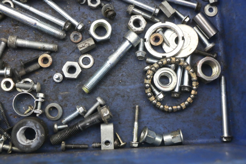 photo de WOREK ŚRUB I WKRĘTÓW PIAGGIO VESPA LX 125 (2005 - 2010) - Zbliżenie techniczne