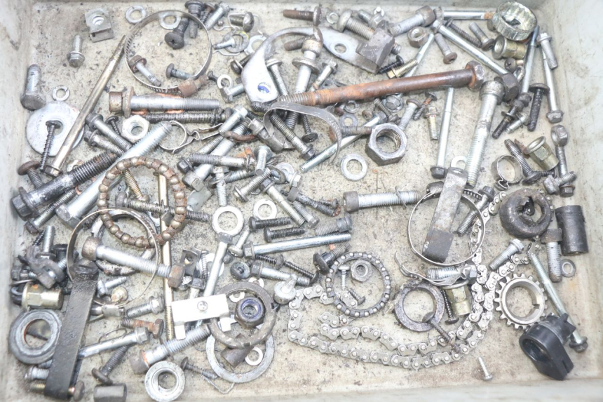 photo de WOREK ŚRUB I ŚRUBEK PIAGGIO VESPA LXV 125 (2006 - 2009) - Szczegół części