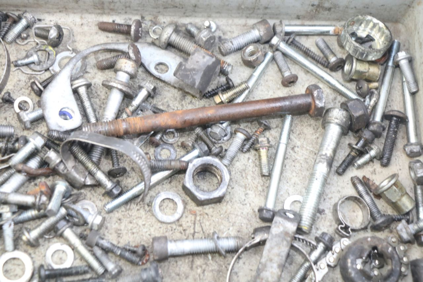 photo de WOREK ŚRUB I ŚRUBEK PIAGGIO VESPA LXV 125 (2006 - 2009) - Inny kąt widzenia