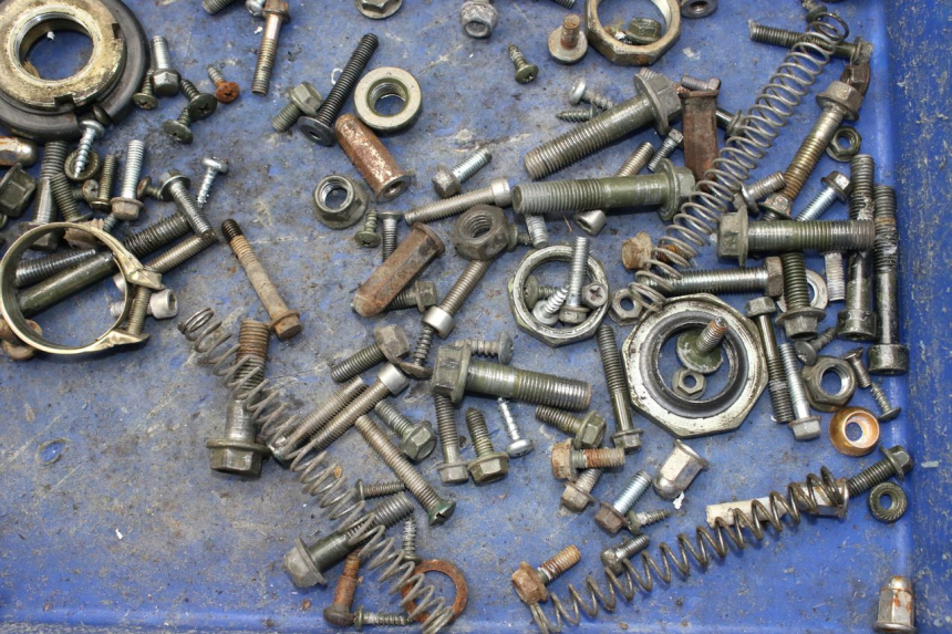 photo de TORBA ZESTAW ŚRUB I WKRĘTÓW EUROCKA VIRTUALITY GT 4T 50 (2011 - 2017) - Szczegół części