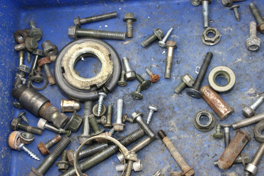 photo de TORBA ZESTAW ŚRUB I WKRĘTÓW EUROCKA VIRTUALITY GT 4T 50 (2011 - 2017) - Zoom stanu zużycia