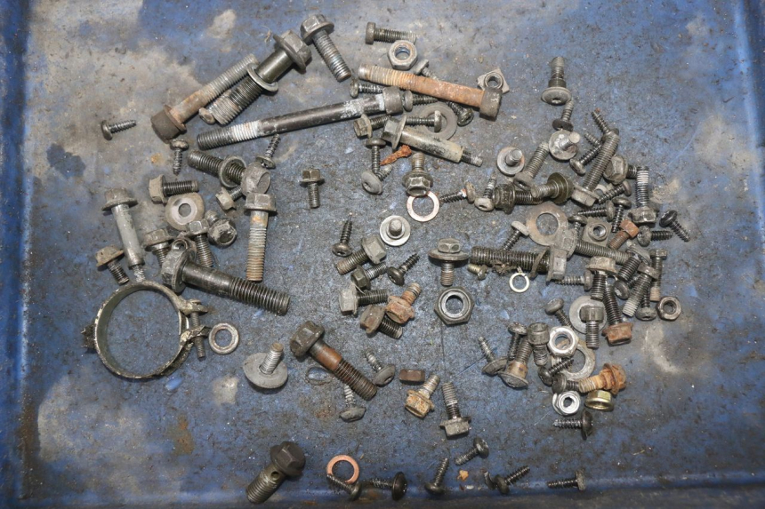 photo de WOREK ŚRUB I WKRĘTÓW PEUGEOT VIVACITY NEW 4T 50 (2008 - 2017) - Widok główny