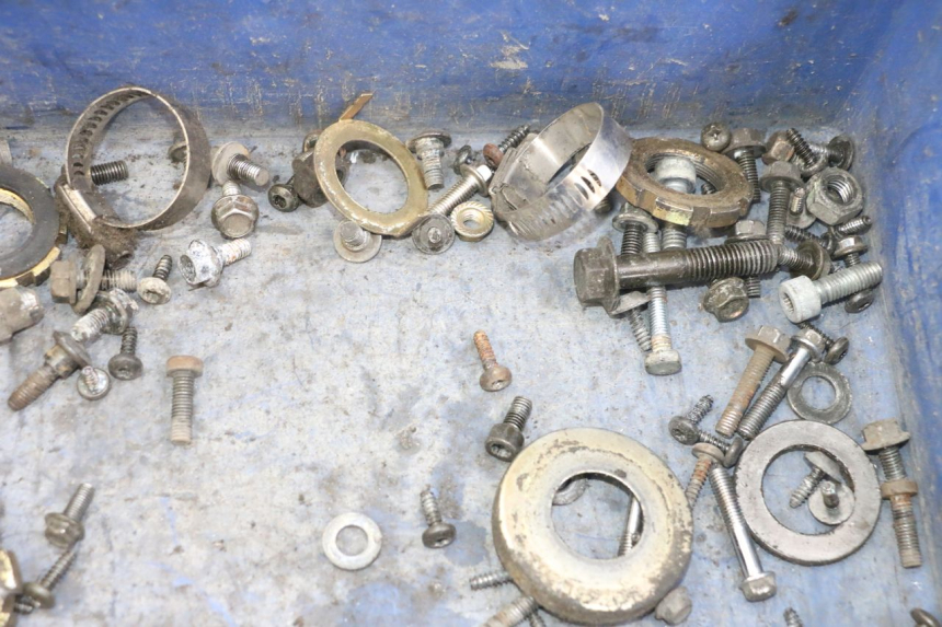 photo de WOREK ŚRUB I WKRĘTÓW PEUGEOT VIVACITY NEW 4T 50 (2008 - 2017) - Inny kąt widzenia