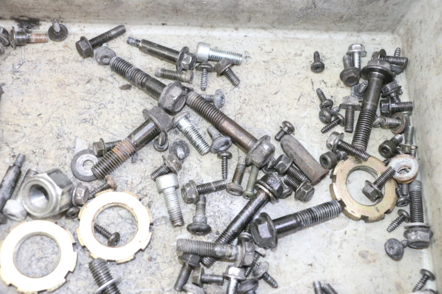 photo de WOREK ŚRUB I WKRĘTÓW PEUGEOT VIVACITY NEW 4T 50 (2008 - 2017) - Zbliżenie techniczne