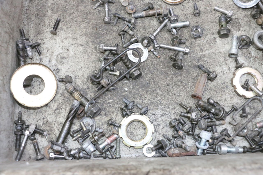 photo de WOREK ŚRUB I WKRĘTÓW PEUGEOT VIVACITY NEW 4T 50 (2008 - 2017) - Szczegół części