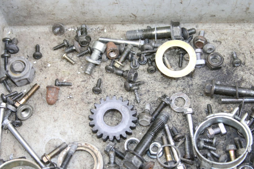 photo de WOREK ŚRUB I ŚRUBEK PEUGEOT VIVACITY 125 (2010 - 2017) - Inny kąt widzenia