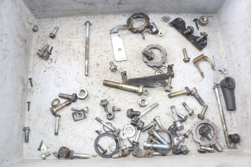 photo de TORBA ZESTAW ŚRUB I WKRĘTÓW PEUGEOT VIVACITY 50 (2004 - 2009) - Widok główny