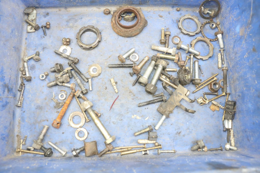 photo de WOREK ŚRUB I ŚRUBEK PEUGEOT VIVACITY 50 (1998 - 2003) - Widok główny