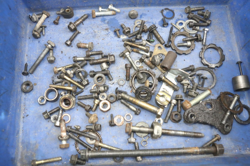 photo de TORBA ZESTAW ŚRUB I WKRĘTÓW PEUGEOT VIVACITY 50 (2004 - 2009) - Szczegół części