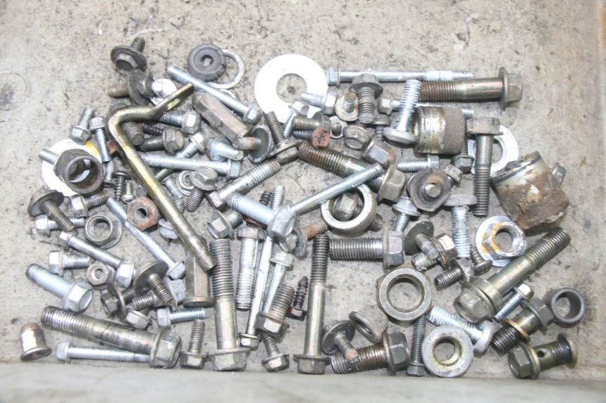 photo de WOREK ŚRUB I WKRĘTÓW VONROAD YIBEN 125 (2006 - 2010) - Widok główny