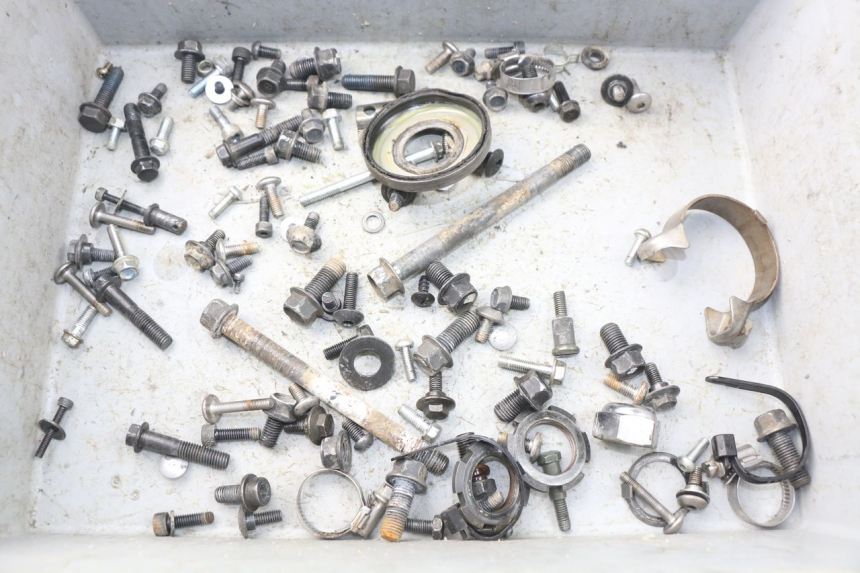 photo de TORBA ZESTAW ŚRUB I WKRĘTÓW YAMAHA WR R 125 (2009 - 2017) - Widok główny