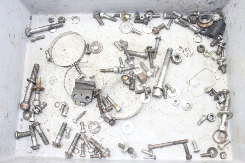 photo de WOREK Z ŚRUBAMI I WKRĘTAMI MBK X-LIMIT XLIMIT 50 (2003 - 2006) - Widok główny