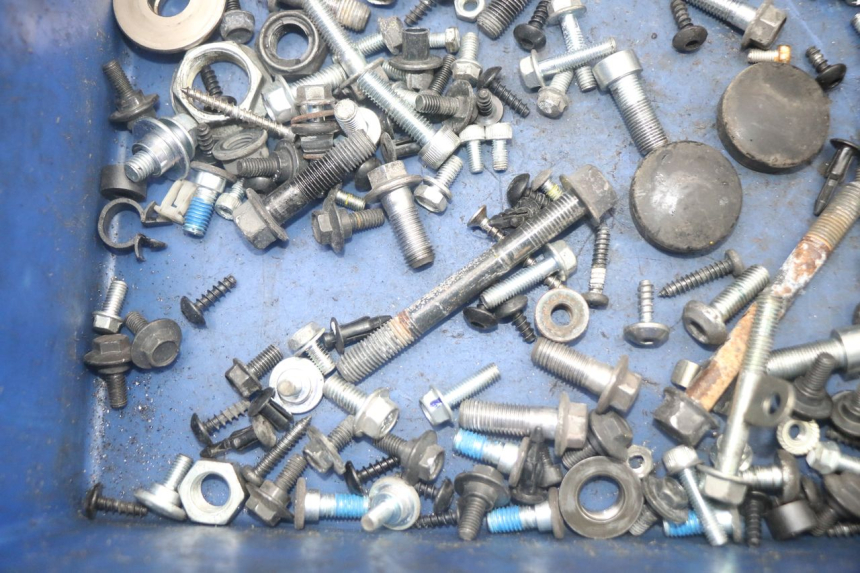 photo de WOREK ŚRUB I WKRĘTÓW YAMAHA XMAX X-MAX ABS 125 (2017 - 2020) - Inny kąt widzenia