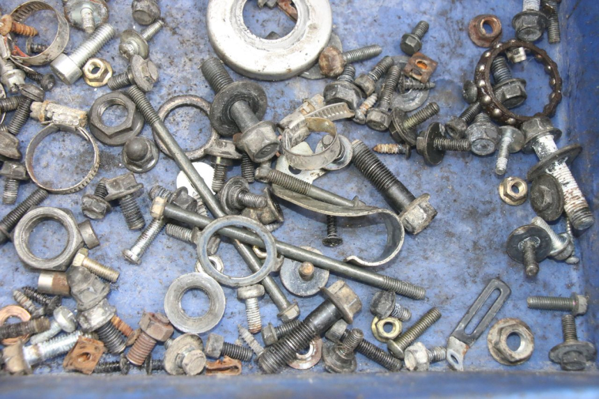 photo de WOREK ŚRUB I WKRĘTÓW YAMAHA X-MAX XMAX 250 (2006 - 2009) - Zoom stanu zużycia