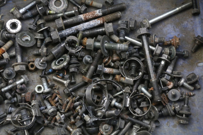 photo de WOREK ŚRUB I WKRĘTÓW YAMAHA XMAX X-MAX 125 (2006 - 2009) - Inny kąt widzenia