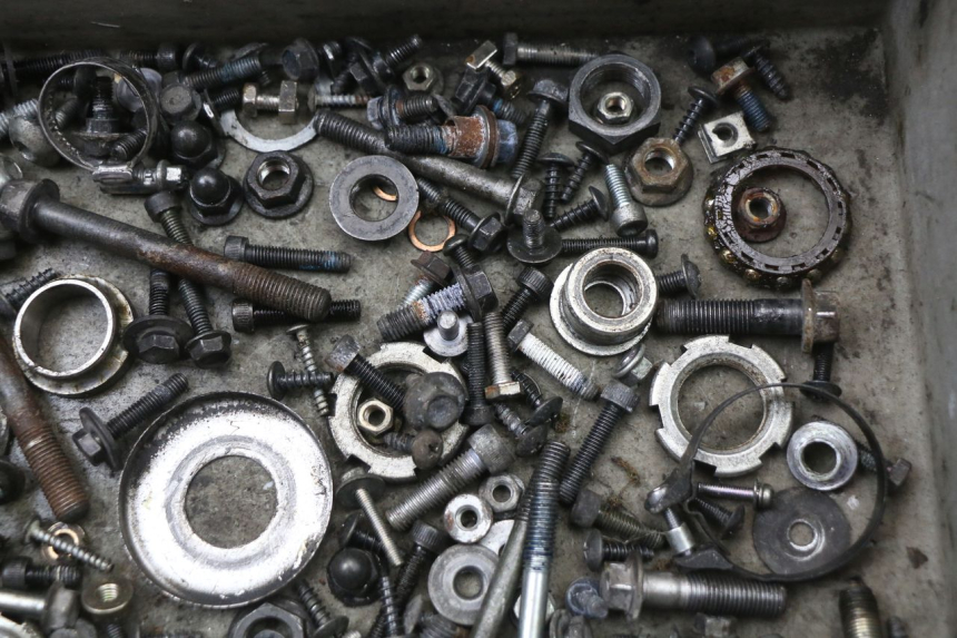 photo de WOREK ŚRUB I WKRĘTÓW YAMAHA X-MAX XMAX 125 (2010 - 2013) - Zoom stanu zużycia