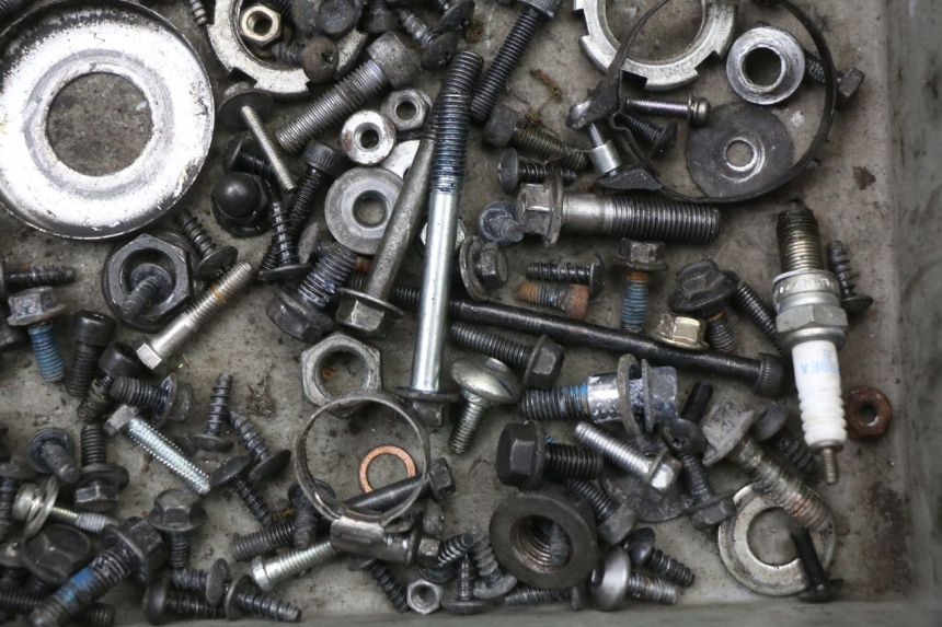 photo de WOREK ŚRUB I WKRĘTÓW YAMAHA X-MAX XMAX 125 (2010 - 2013) - Zbliżenie techniczne