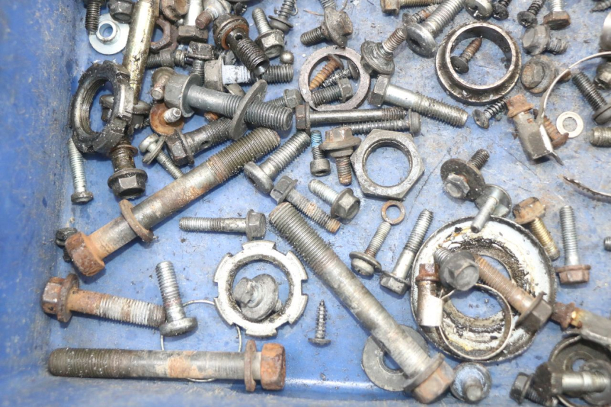 photo de WOREK ŚRUB I WKRĘTÓW YAMAHA X-MAX XMAX 250 (2006 - 2009) - Inny kąt widzenia