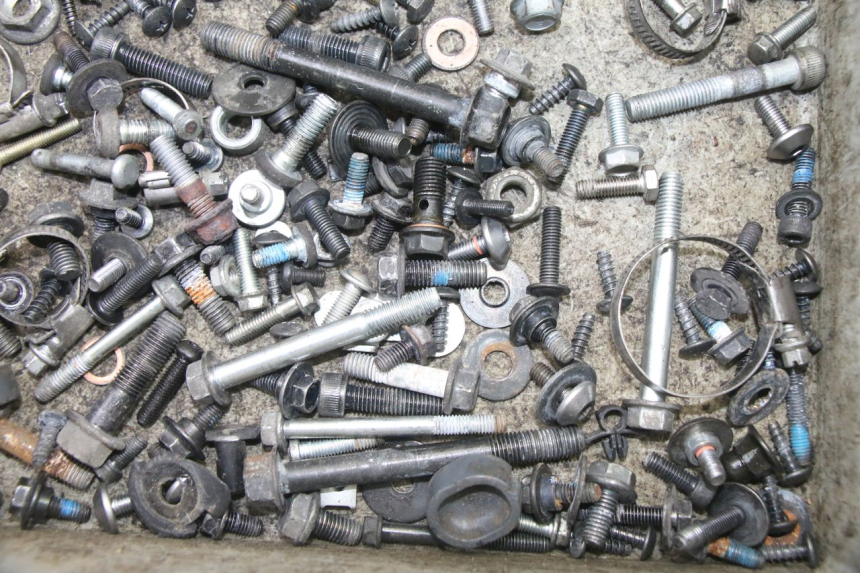 photo de WOREK ŚRUB I WKRĘTÓW YAMAHA X-MAX XMAX 125 (2010 - 2013) - Zbliżenie techniczne