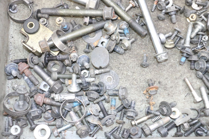 photo de WOREK ŚRUB I WKRĘTÓW YAMAHA X-MAX XMAX 125 (2010 - 2013) - Zoom stanu zużycia