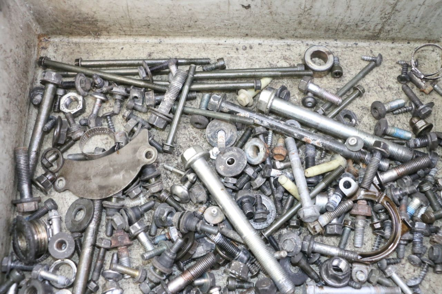 photo de WOREK ŚRUB I WKRĘTÓW YAMAHA X-MAX XMAX 125 (2010 - 2013) - Zoom stanu zużycia