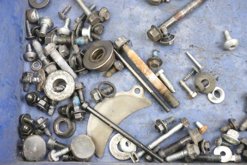 photo de WOREK ŚRUB I WKRĘTÓW YAMAHA X-MAX XMAX 125 (2010 - 2013) - Inny kąt widzenia