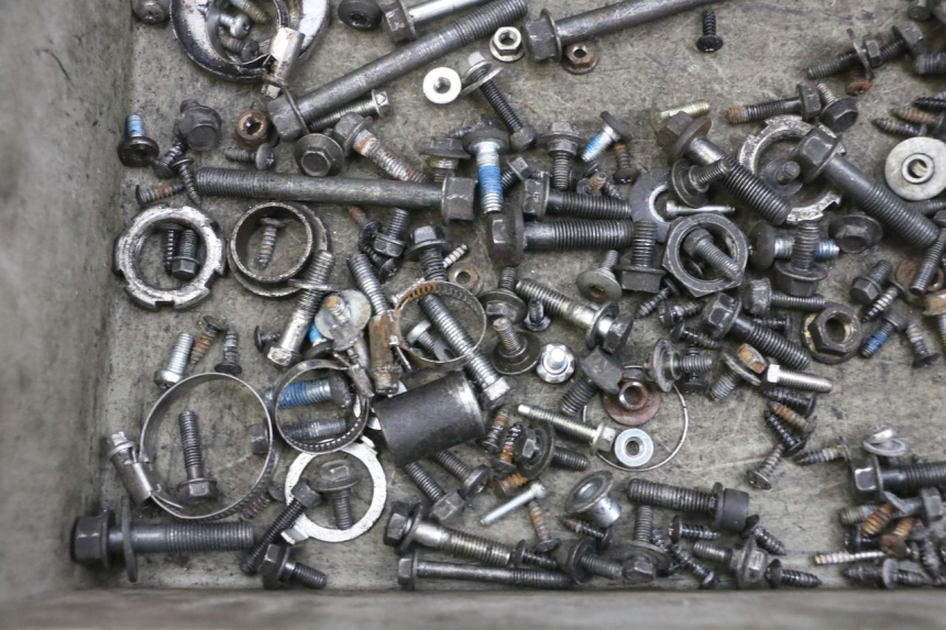 photo de WOREK ŚRUB I WKRĘTÓW YAMAHA XMAX X-MAX 125 (2006 - 2009) - Zbliżenie techniczne