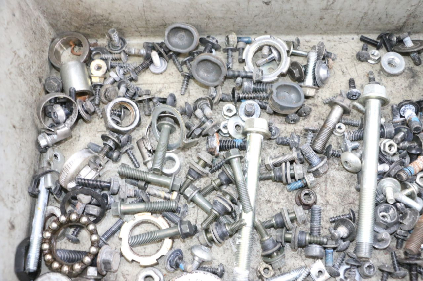 photo de WOREK ŚRUB I WKRĘTÓW YAMAHA X-MAX XMAX 125 (2010 - 2013) - Zoom stanu zużycia