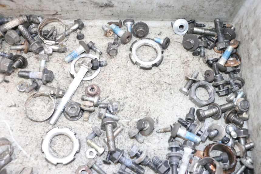 photo de WOREK ŚRUB I WKRĘTÓW YAMAHA XMAX X-MAX 125 (2006 - 2009) - Zoom stanu zużycia