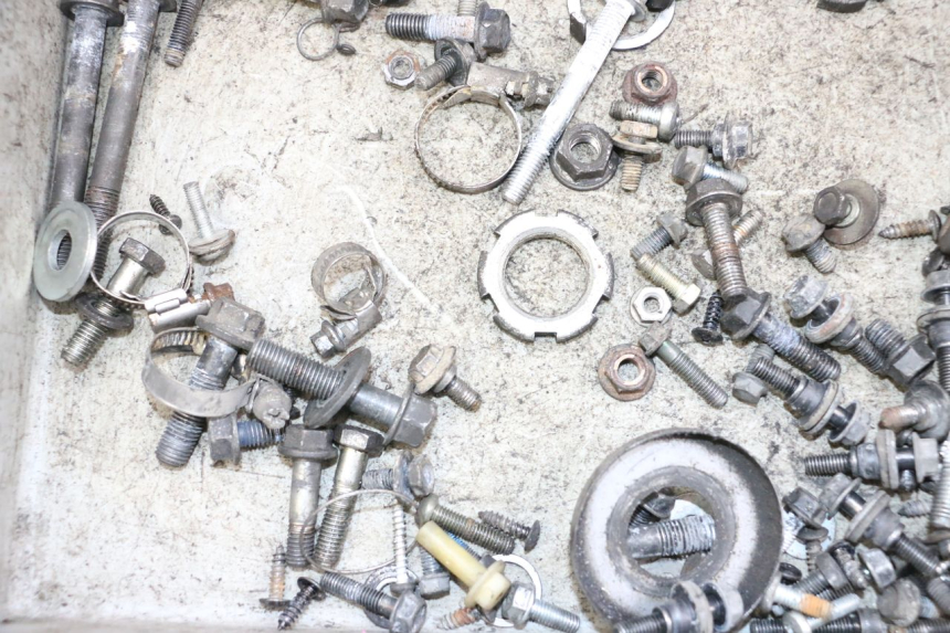 photo de WOREK ŚRUB I WKRĘTÓW YAMAHA XMAX X-MAX 125 (2006 - 2009) - Zbliżenie techniczne