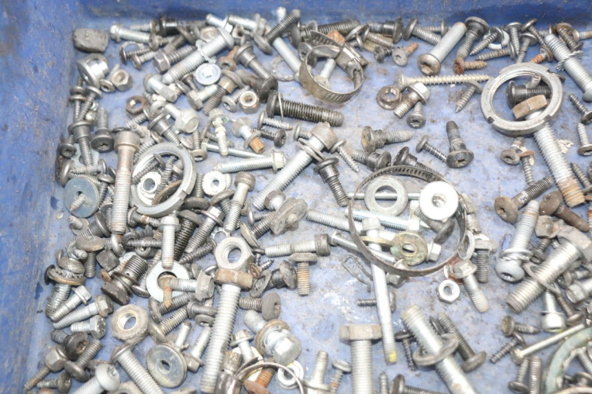 photo de WOREK ŚRUB I ŚRUBEK PIAGGIO X10 125 (2012 - 2017) - Szczegół części