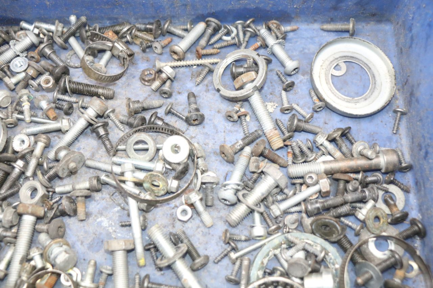 photo de WOREK ŚRUB I ŚRUBEK PIAGGIO X10 125 (2012 - 2017) - Zoom stanu zużycia