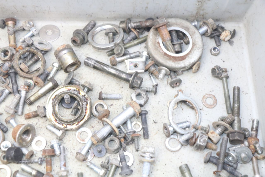 photo de WOREK ŚRUB I ŚRUBEK PIAGGIO X7 125 (2007 - 2013) - Inny kąt widzenia